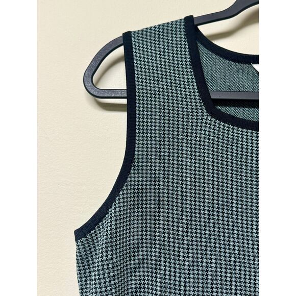 EXCLUSIVELY MISOOK Blue/Black Houndstooth Fine Knit Sleeveless Sweater, Sz L - Picture 2 of 6